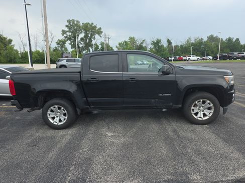 Used 2017 Chevrolet Colorado LT w/ LT Convenience Package RWD image 3