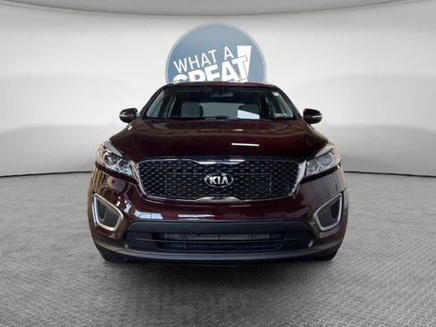Used 2017 Kia Sorento AWD w/ LX Convenience Package image 9