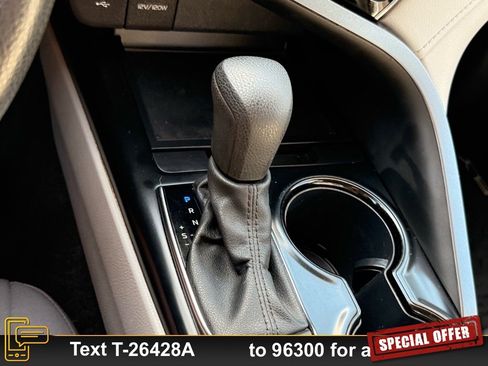 Used 2020 Toyota Camry LE image 21