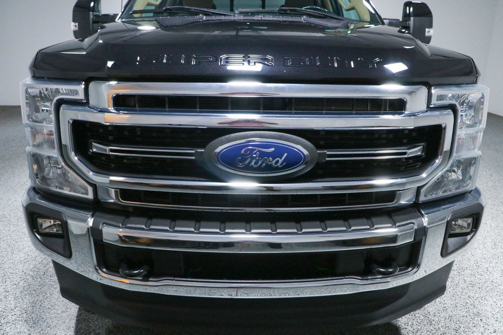 Used 2022 Ford F250 Lariat w/ Lariat Value Package AWD/4WD image 4