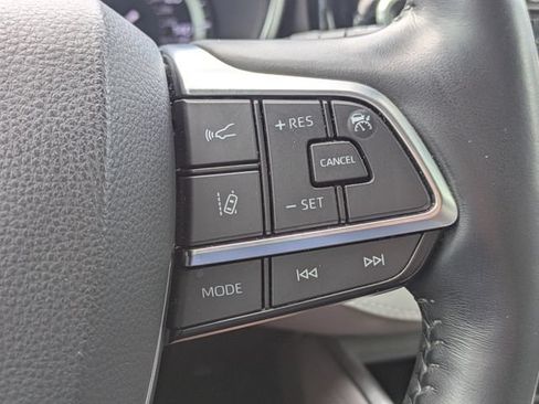 Used 2021 Toyota Highlander Limited FWD image 27
