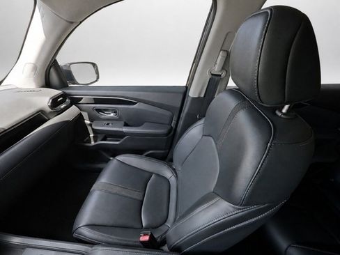 Used 2024 Honda Pilot EX-L image 18
