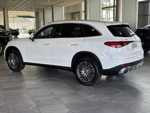 Certified 2025 Mercedes-Benz GLC 300 image 6