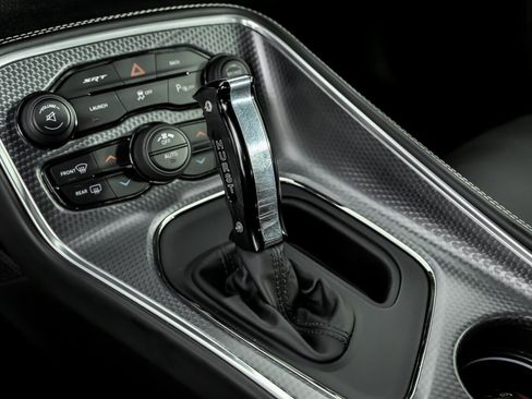 Used 2015 Dodge Challenger SRT Hellcat image 35