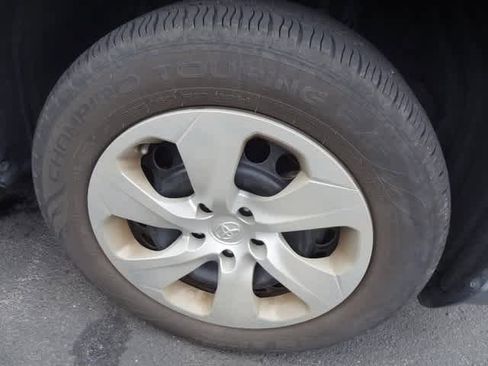 Used 2020 Toyota RAV4 LE image 14