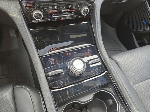 Used 2023 Jeep Grand Cherokee Overland w/ Luxury Tech Group IV image 32