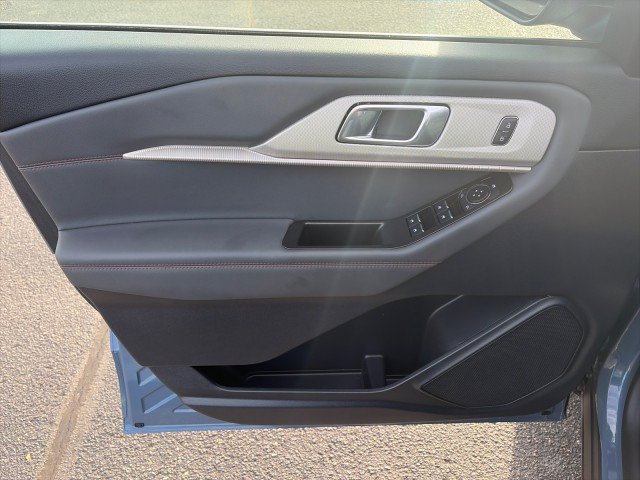 Used 2026 Ford Explorer Active AWD/4WD image 12
