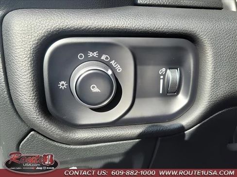 Used 2024 RAM 1500 Laramie image 32