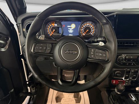 Used 2025 Jeep Wrangler Unlimited Rubicon 392 AWD/4WD image 24