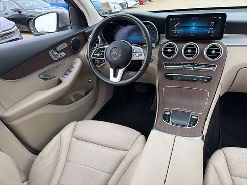 Used 2021 Mercedes-Benz GLC 300 4MATIC image 21