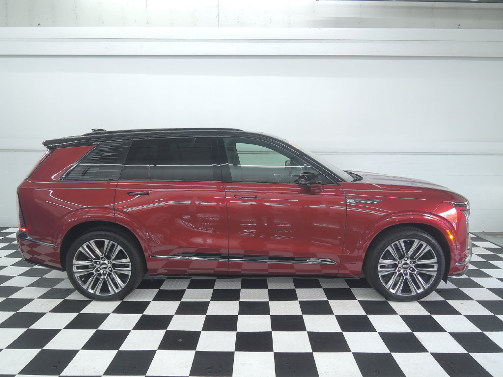 Used 2026 Cadillac Vistiq Platinum AWD/4WD image 2