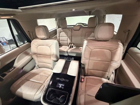 Used 2019 Lincoln Navigator L Reserve AWD/4WD image 19