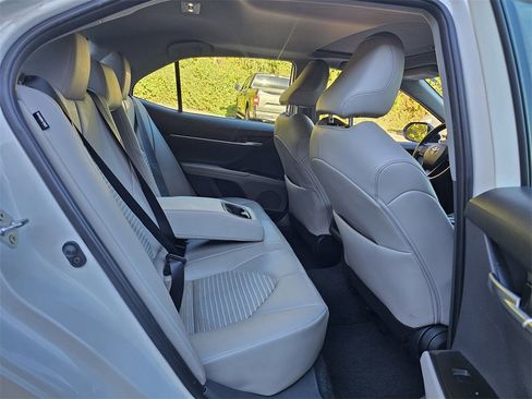 Used 2024 Toyota Camry SE image 27