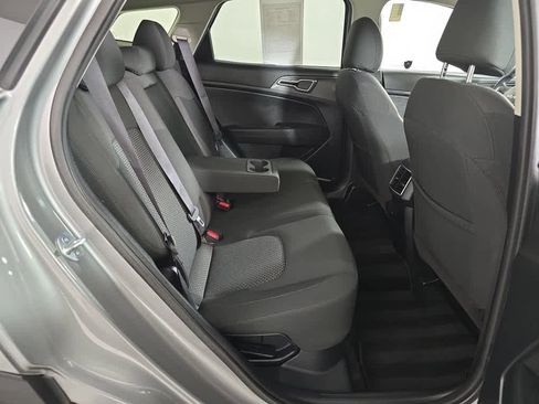 Used 2023 Kia Sportage LX image 11