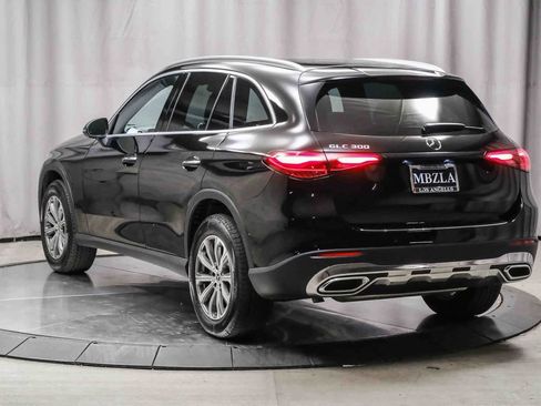 Certified 2025 Mercedes-Benz GLC 300 image 2