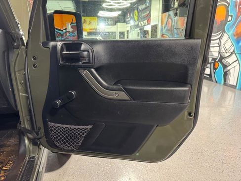 Used 2016 Jeep Wrangler Sport AWD/4WD image 14