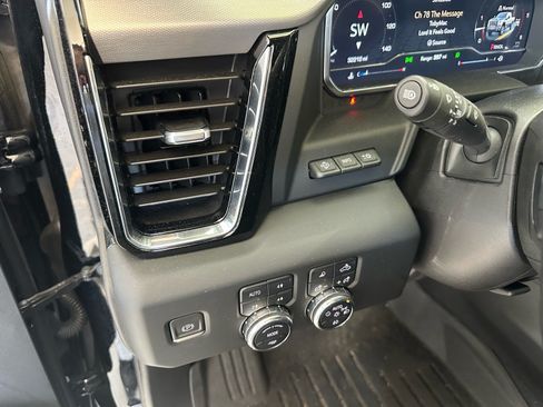 Used 2024 GMC Sierra 2500 Denali w/ Denali Reserve Package AWD/4WD image 21