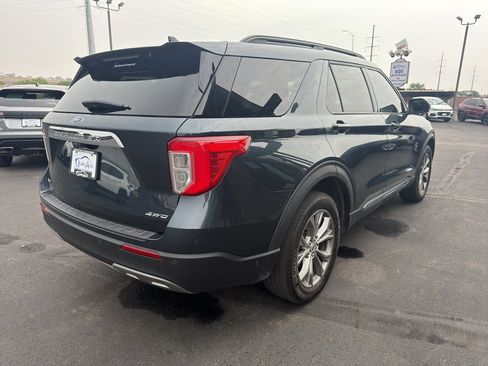 Used 2022 Ford Explorer XLT w/ Equipment Group 202A AWD/4WD image 5