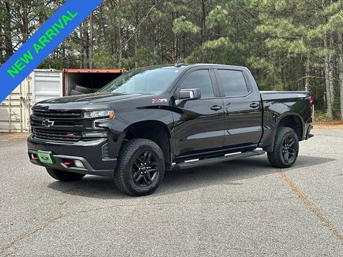 Used 2021 Chevrolet Silverado 1500 LT Trail Boss w/ Convenience Package II AWD/4WD image 3