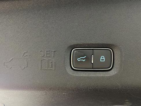 Used 2025 Ford Expedition Max Active AWD/4WD image 32