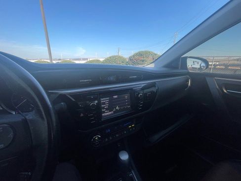 Used 2015 Toyota Corolla S image 29
