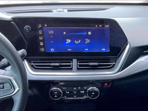 Used 2024 Chevrolet Trax ACTIV w/ Driver Confidence Package FWD image 6
