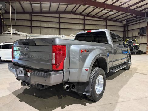 Used 2022 Ford F350 Lariat AWD/4WD image 5