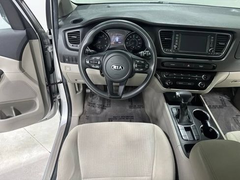 Used 2020 Kia Sedona LX FWD image 16