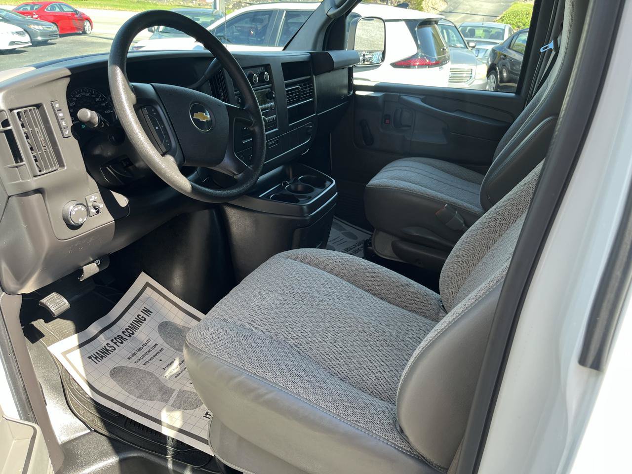 Used 2011 Chevrolet Express 1500 AWD image 21