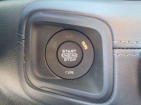 New 2025 Jeep Gladiator Rubicon w/ Convenience Group image 26