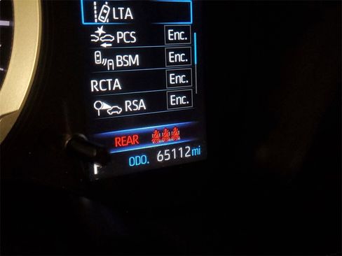 Used 2022 Toyota Corolla Cross LE image 24