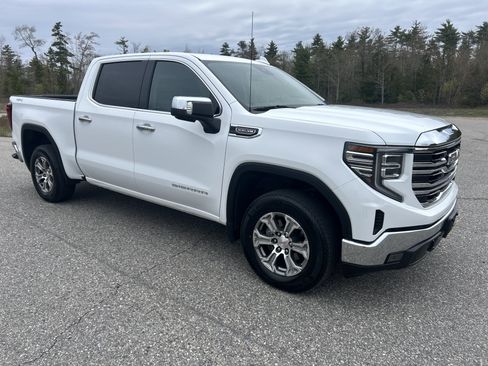 Used 2025 GMC Sierra 1500 SLT AWD/4WD image 2