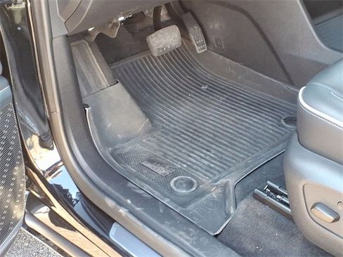 Certified 2025 Buick Enclave Avenir w/ Super Cruise Package image 36