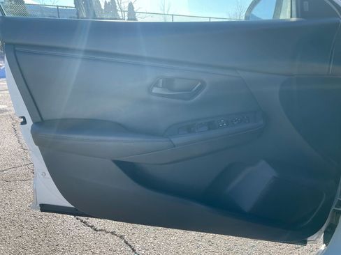 Used 2025 Nissan Sentra S image 18