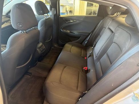 Used 2019 Chevrolet Malibu LT FWD image 37