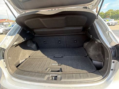 Used 2021 Nissan Rogue Sport SL w/ Premium Package image 11