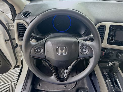 Used 2022 Honda HR-V LX image 13