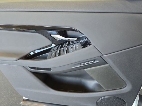 Certified 2025 Land Rover Range Rover Evoque Dynamic SE AWD/4WD image 29