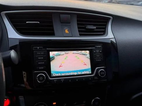 Used 2016 Nissan Sentra SR FWD image 8