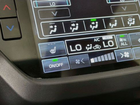 Used 2025 Subaru Forester Premium w/ Convenience Package #1 AWD/4WD image 24