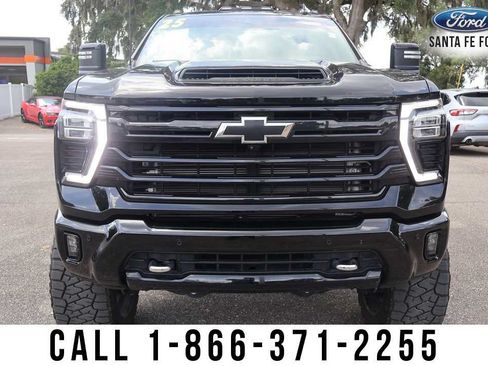 Used 2025 Chevrolet Silverado 2500 High Country w/ High Country Premium Package AWD/4WD image 10