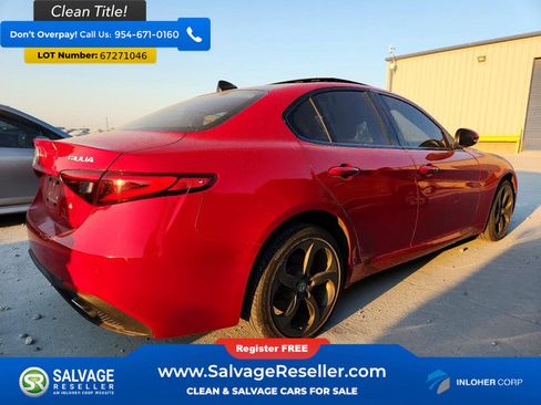 Used 2017 Alfa Romeo Giulia AWD image 4