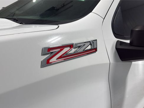 Used 2021 Chevrolet Silverado 1500 LT Trail Boss w/ Convenience Package II image 36