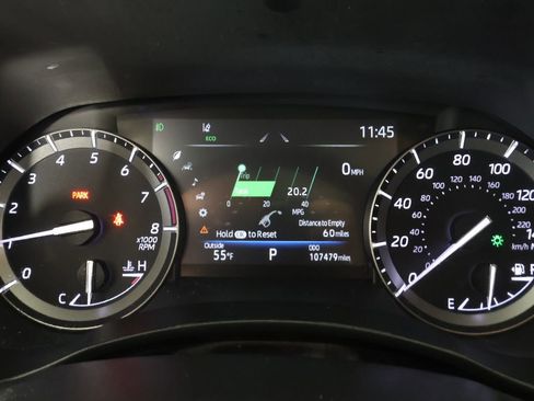 Used 2021 Toyota Highlander XLE image 9