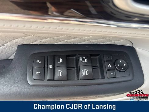 Used 2020 Jeep Grand Cherokee Summit AWD/4WD image 15
