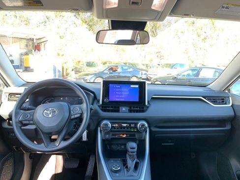 Used 2025 Toyota RAV4 LE image 32