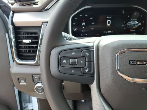New 2026 GMC Sierra 2500 Denali w/ Denali Reserve Package AWD/4WD image 10