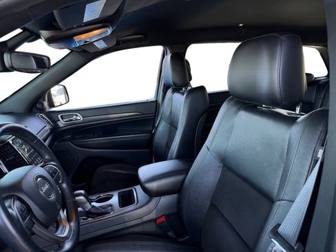Used 2022 Jeep Grand Cherokee Laredo X RWD image 10