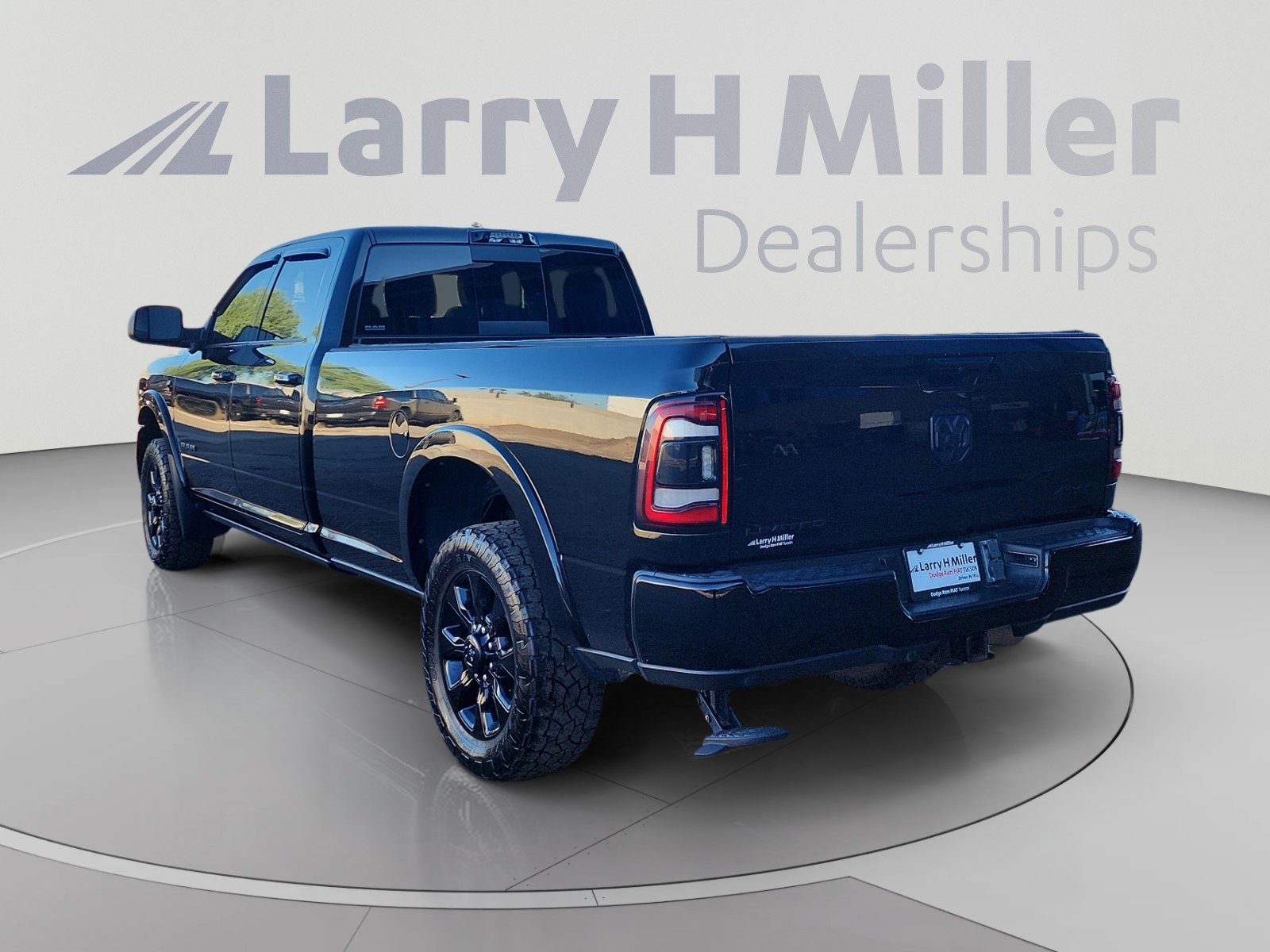 Used 2022 RAM 3500 Limited AWD/4WD image 3