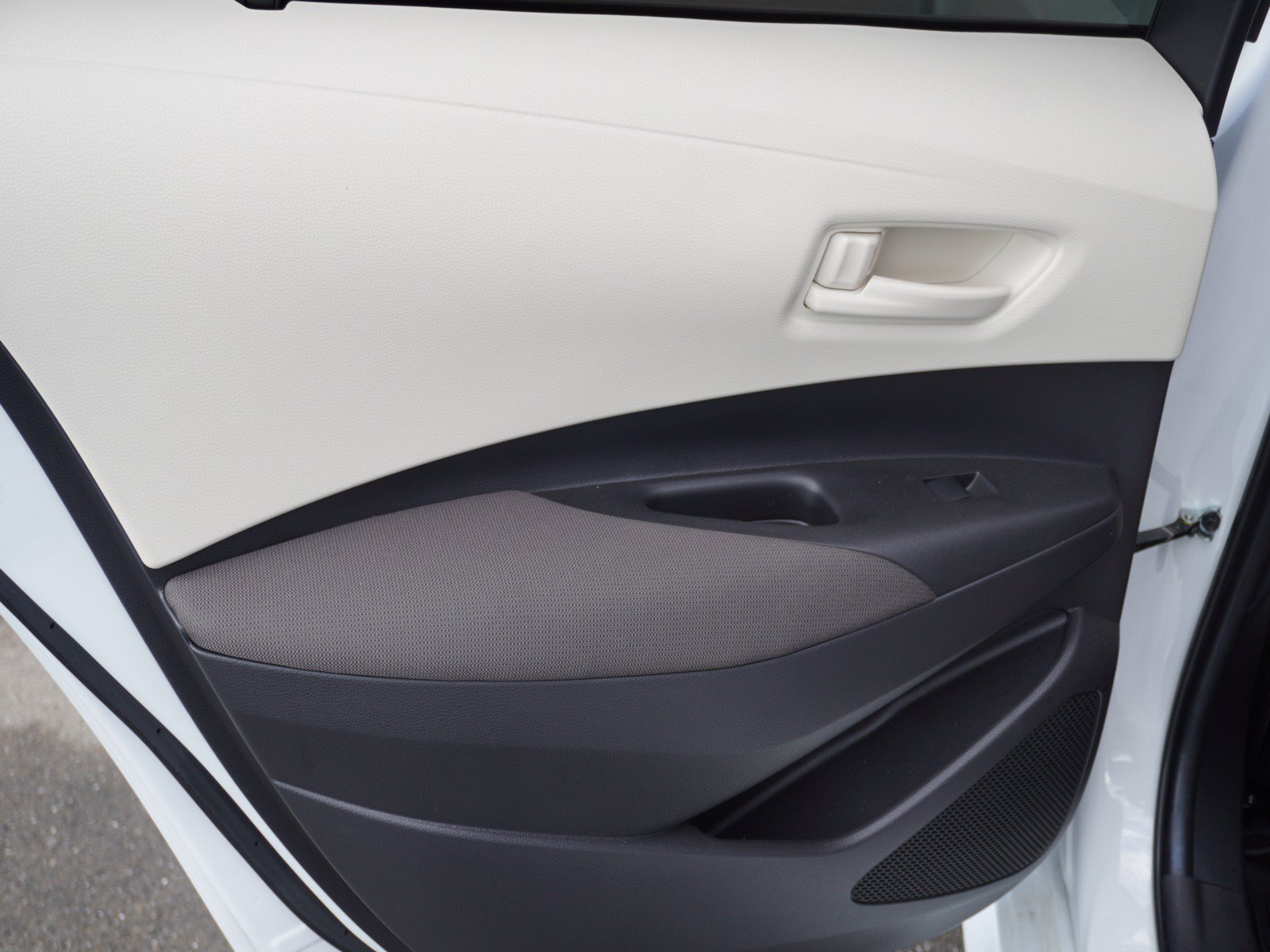 Used 2026 Toyota Corolla LE FWD image 11